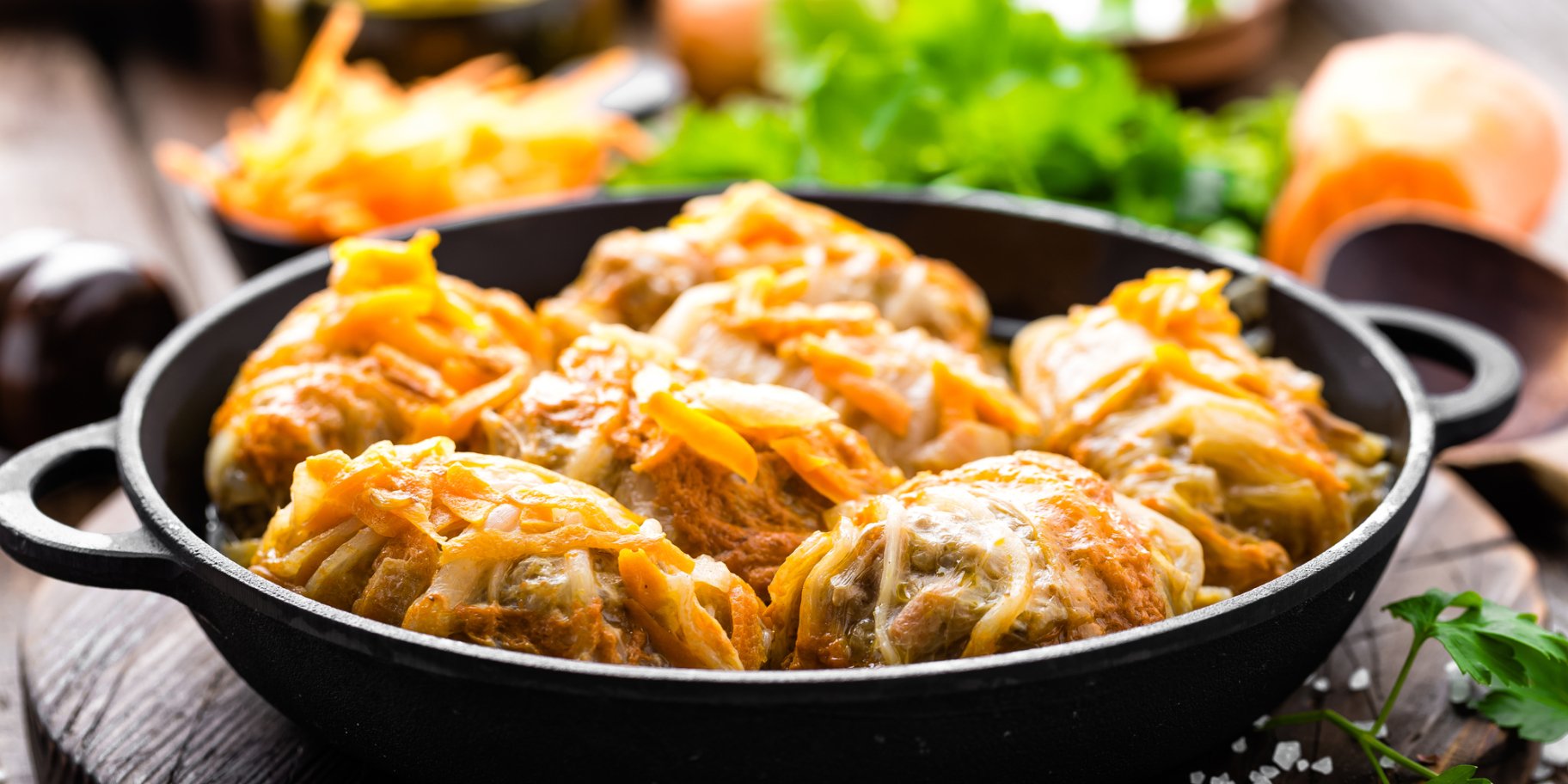 Трубочки з пекінської капусти з начинкою