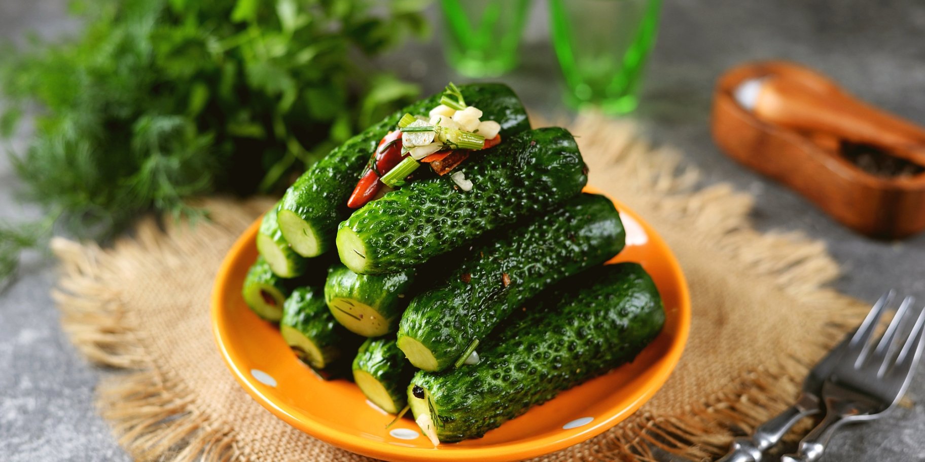 Швидкі солоні огірки