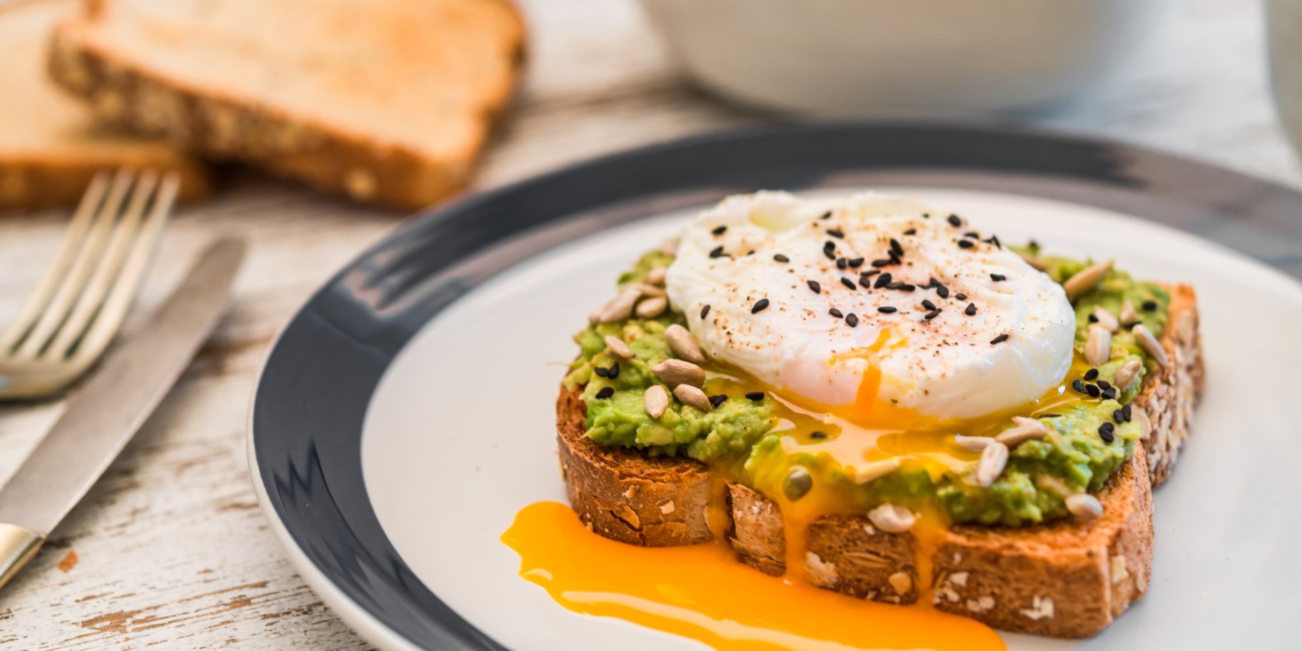 Тост з яйцем-пашот: рецепт