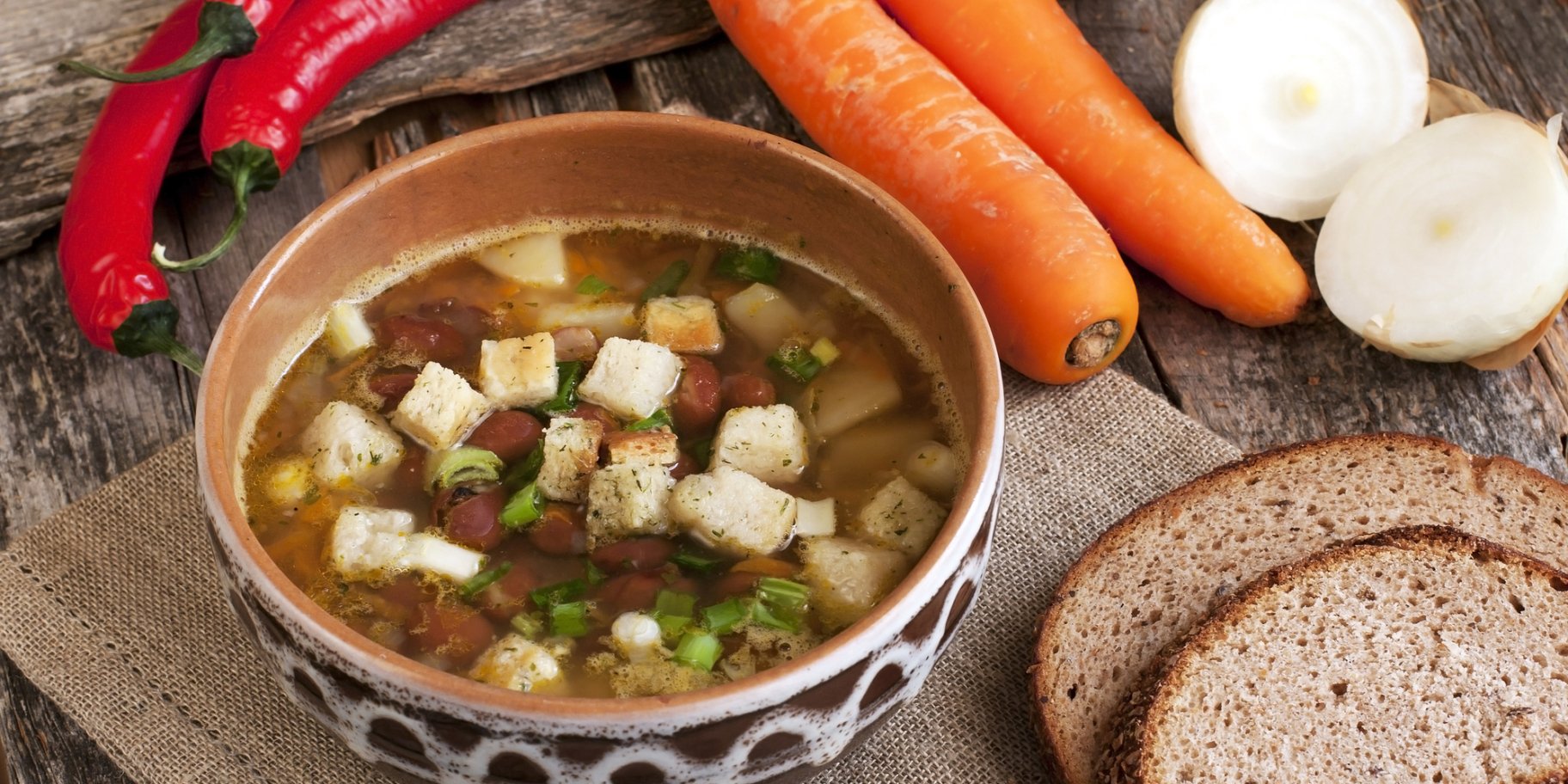 Суп з квасолею