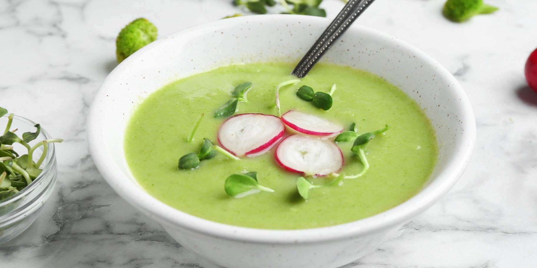 Весняний суп з редискою