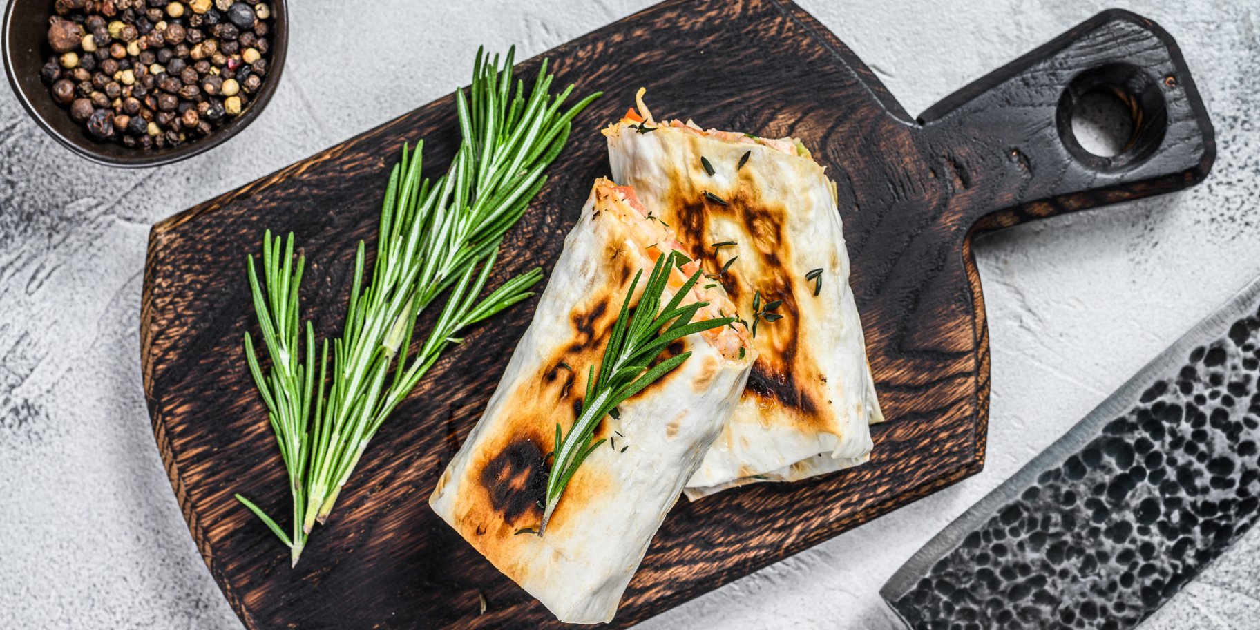 Піца-рулет з салямі