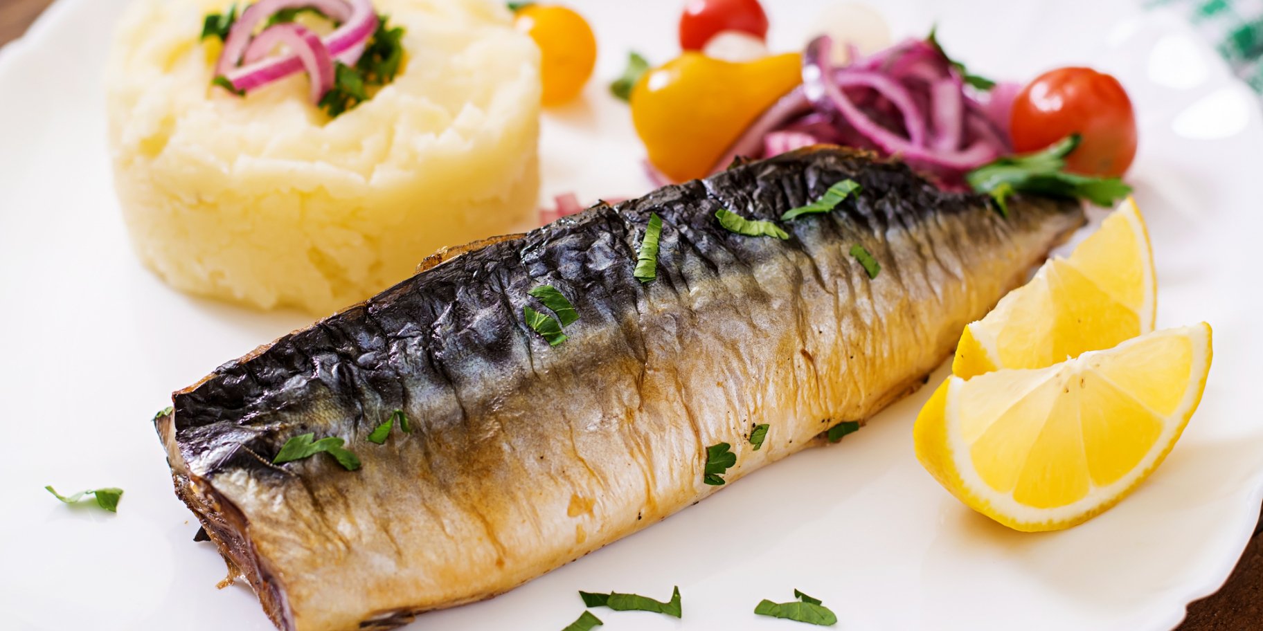 Скумбрія з картоплею