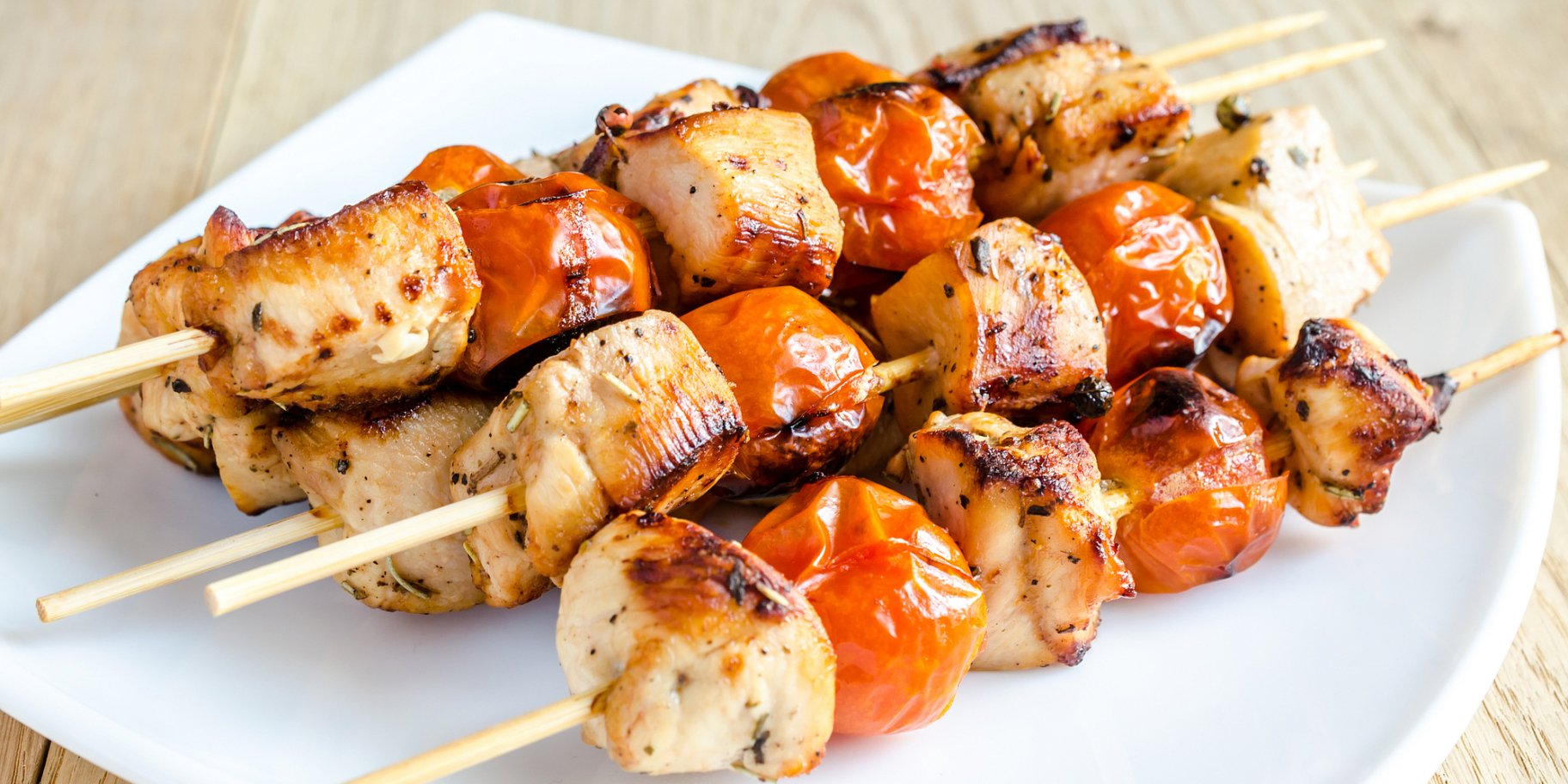 Куриное филе на шпажках с черри