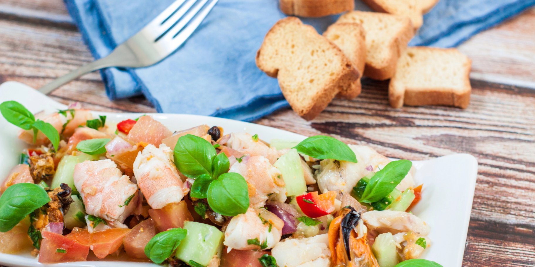 Панцанела з морепродуктами