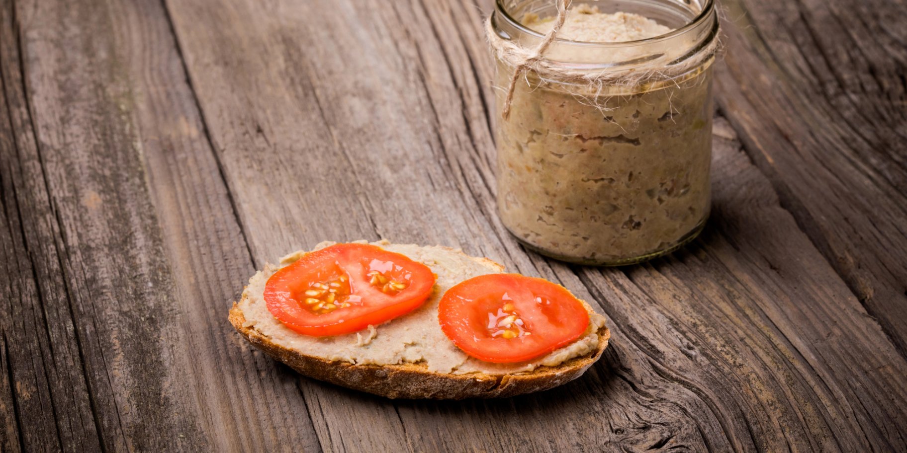 Намазка із соняшникового насіння та в’ялених томатів