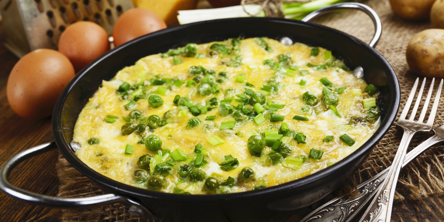 Омлет с зеленым горошком