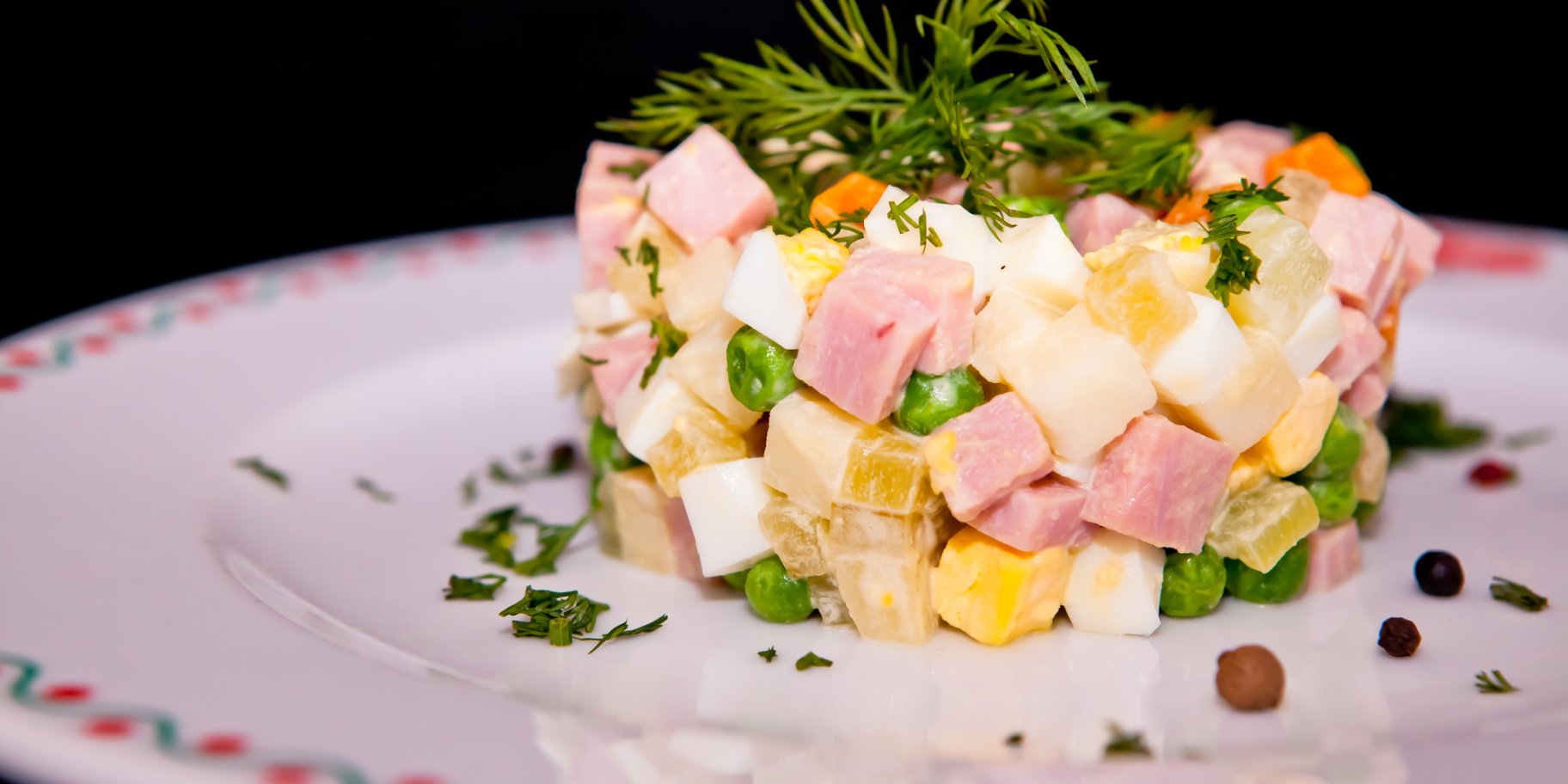 Олів’є із шинкою та яблуком