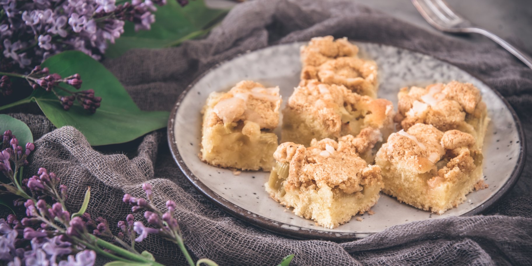 Пісочний пляцок з ревенем