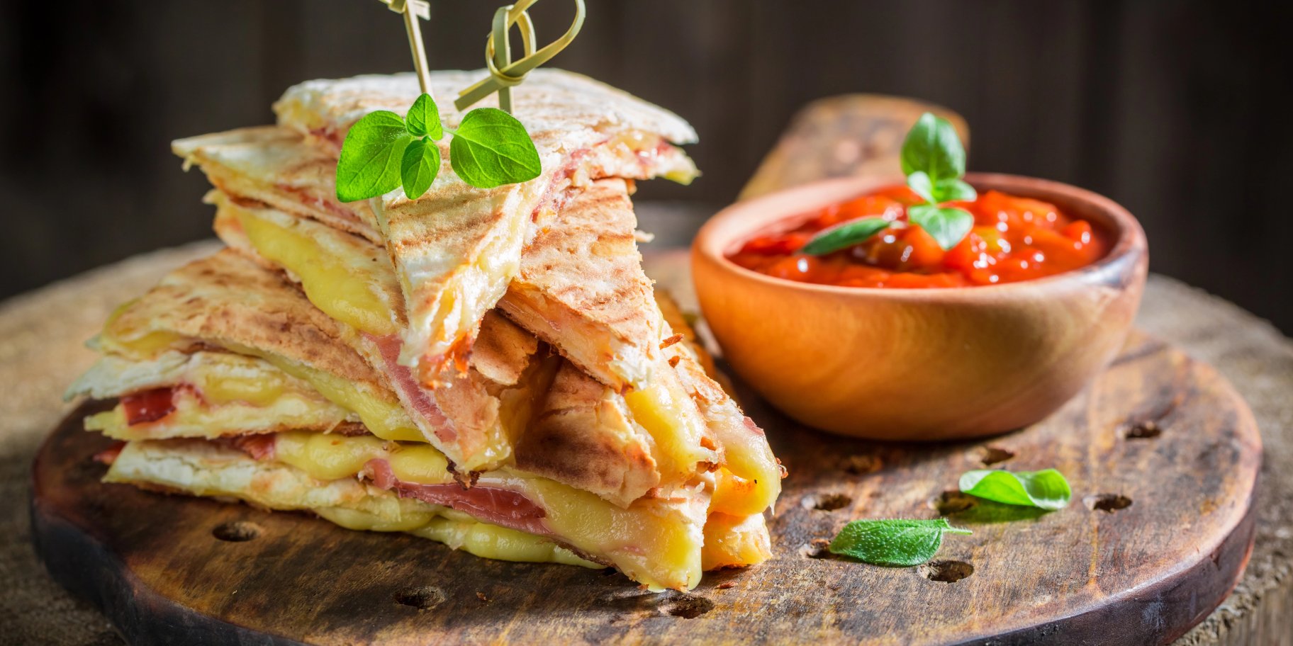 Високобілкова піцадилья за 5 хвилин