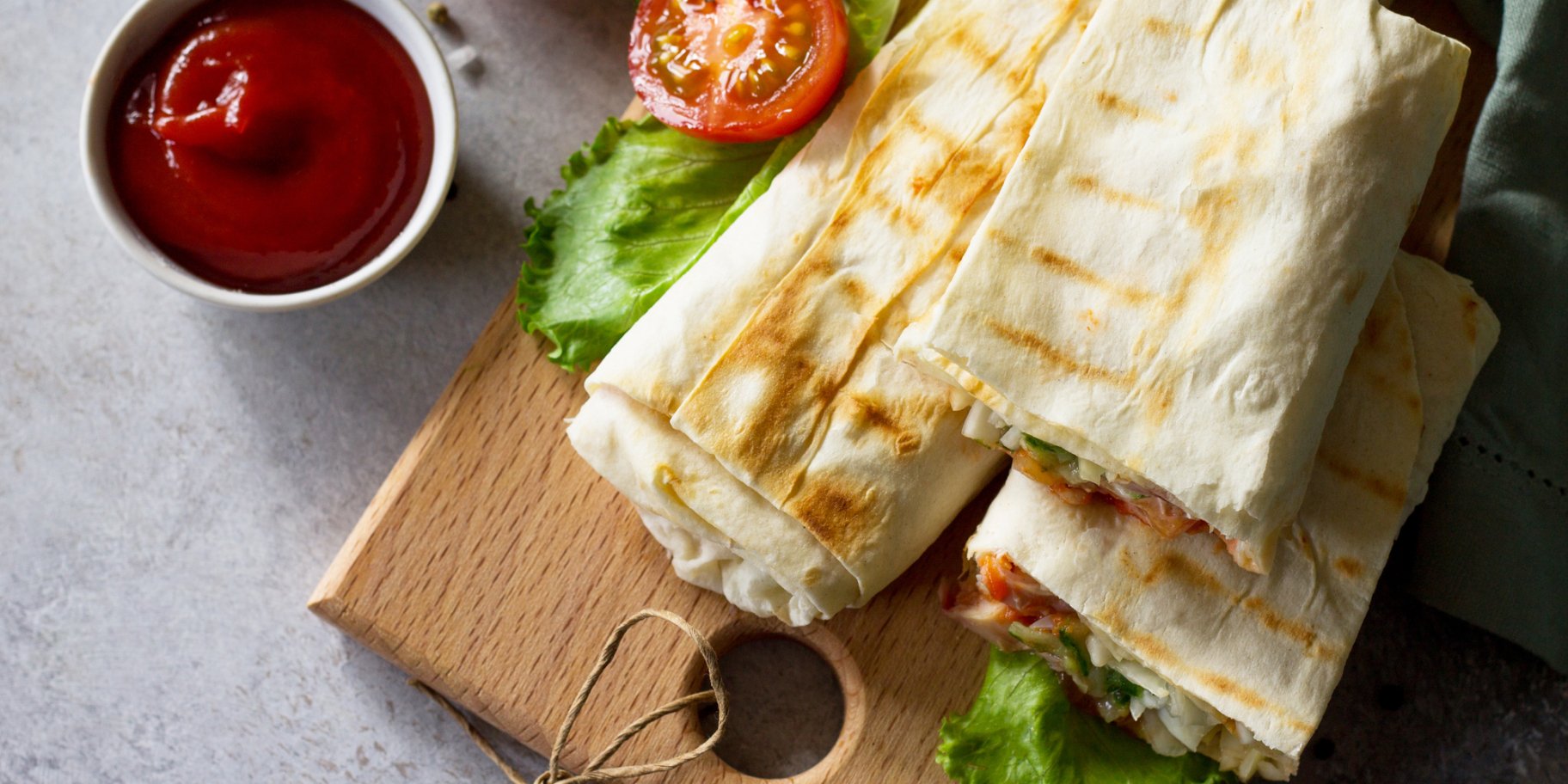 Салат "Цезар" у лаваші