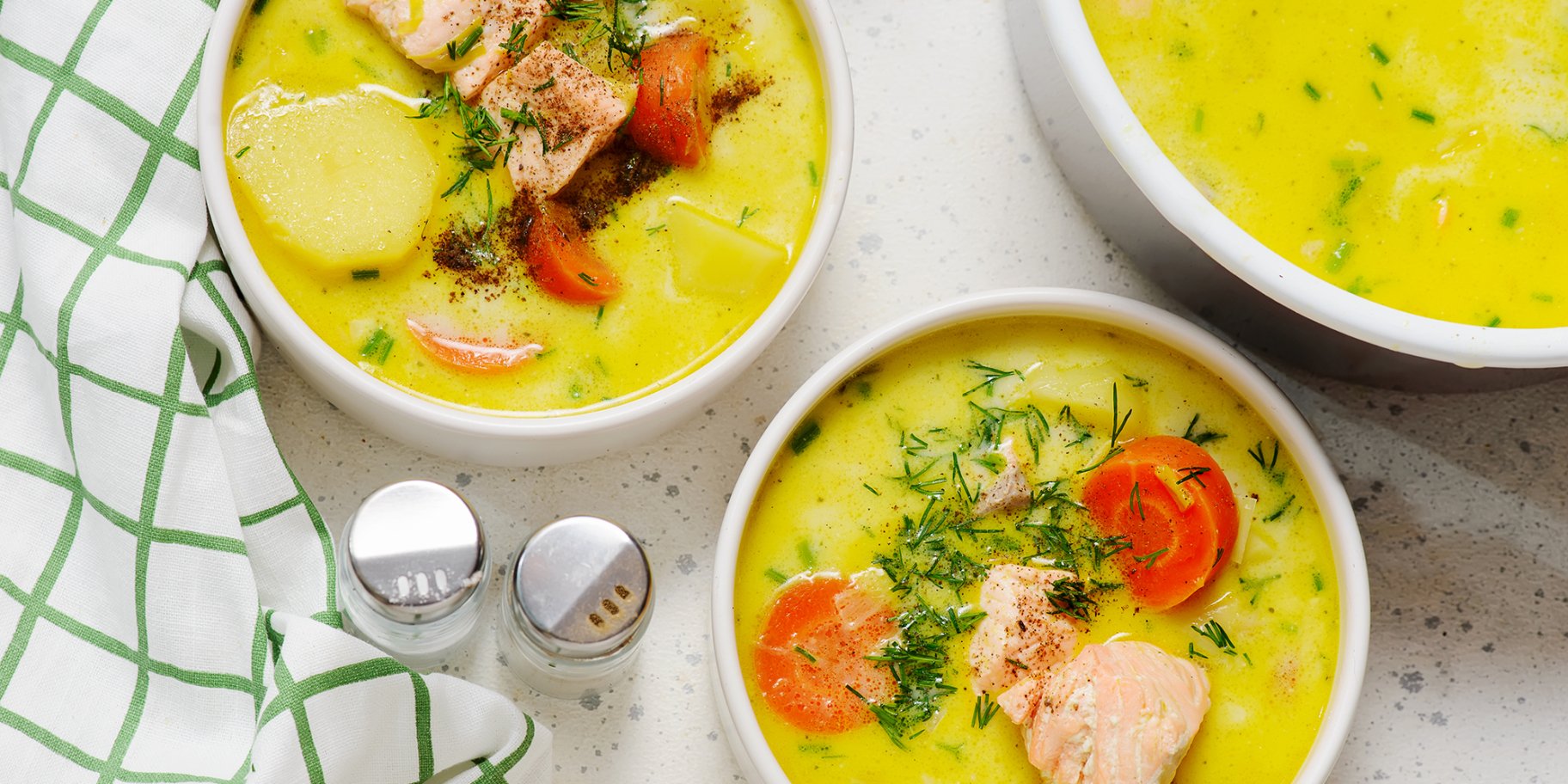 юшка з червоною рибою