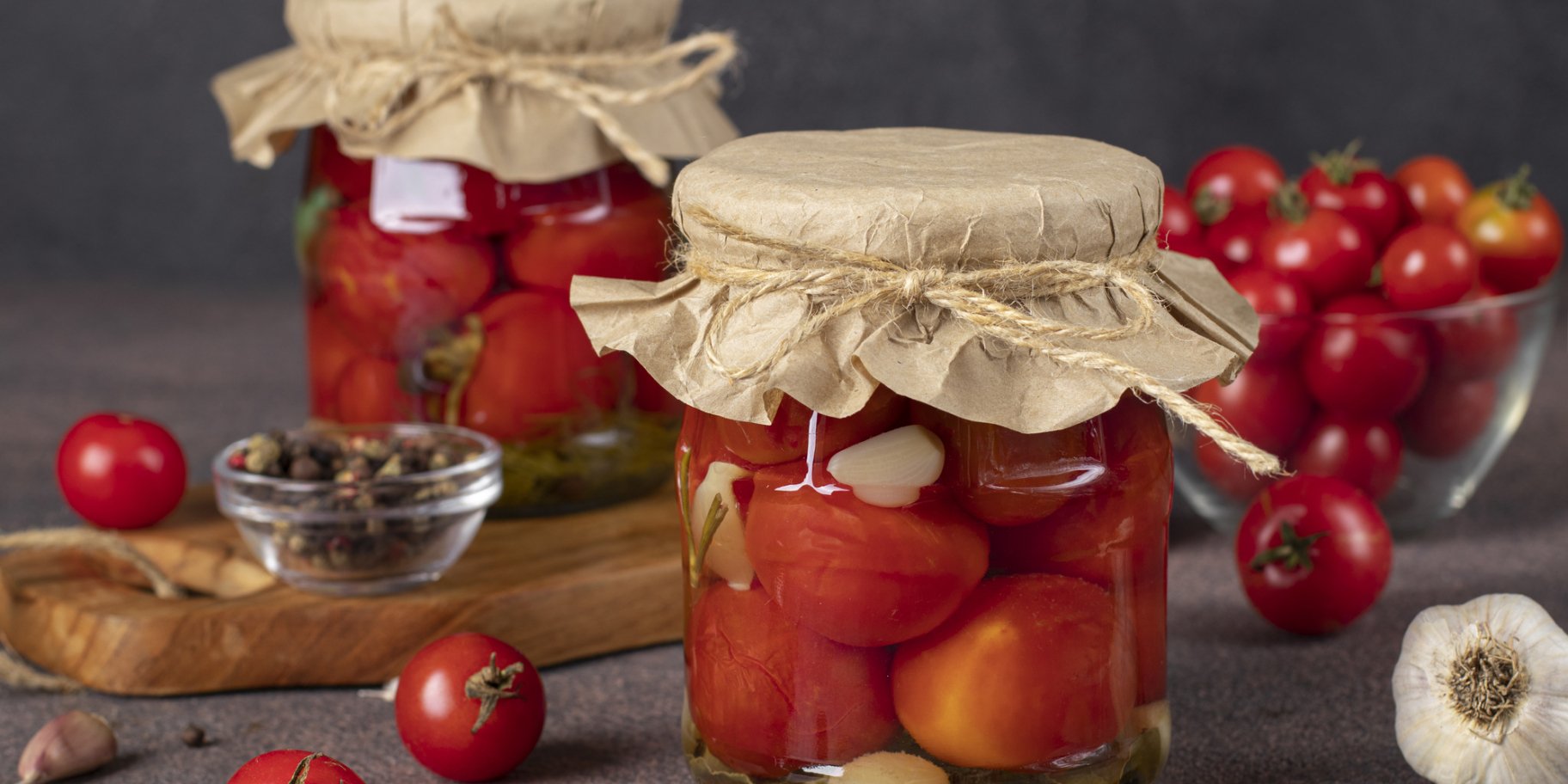 Мариновані помідори з яблуками