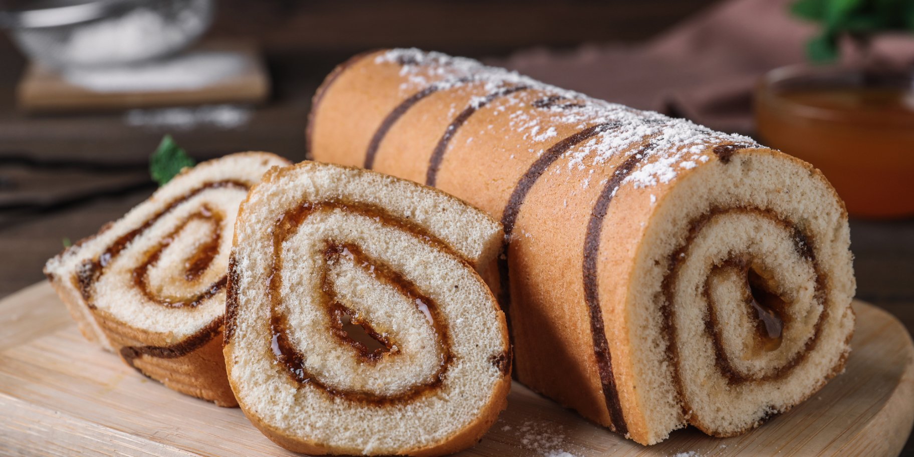 Рулет зі згущеним молоком