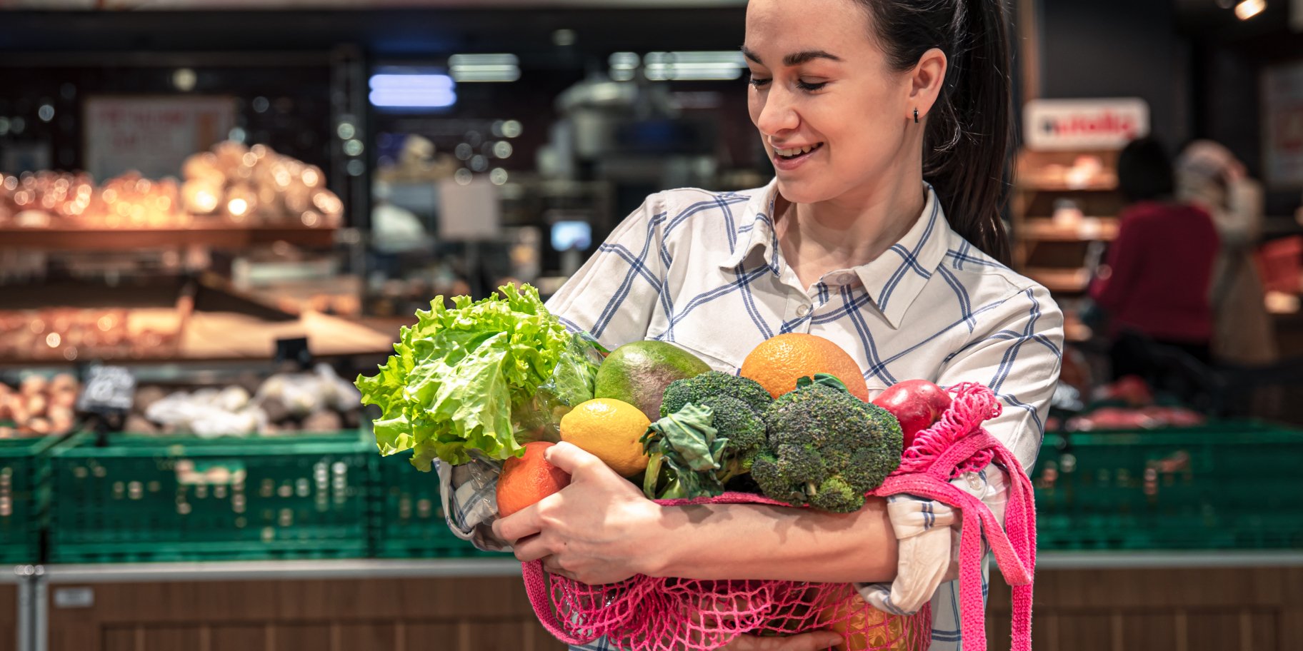 Жінка в магазині