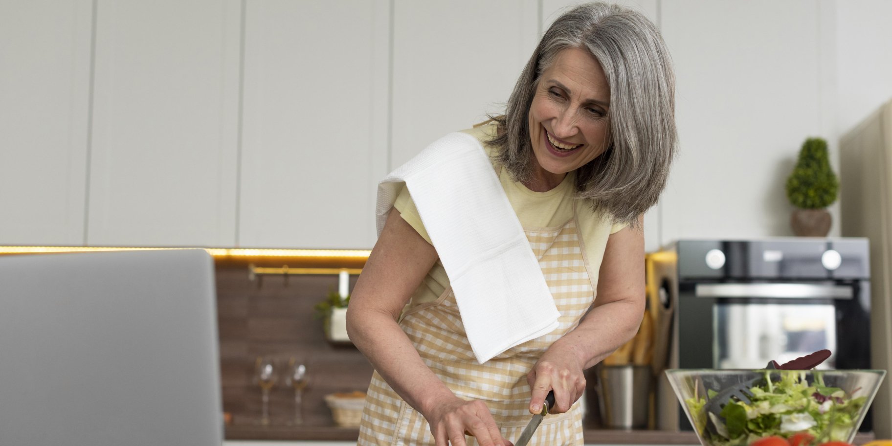 щаслива жінка