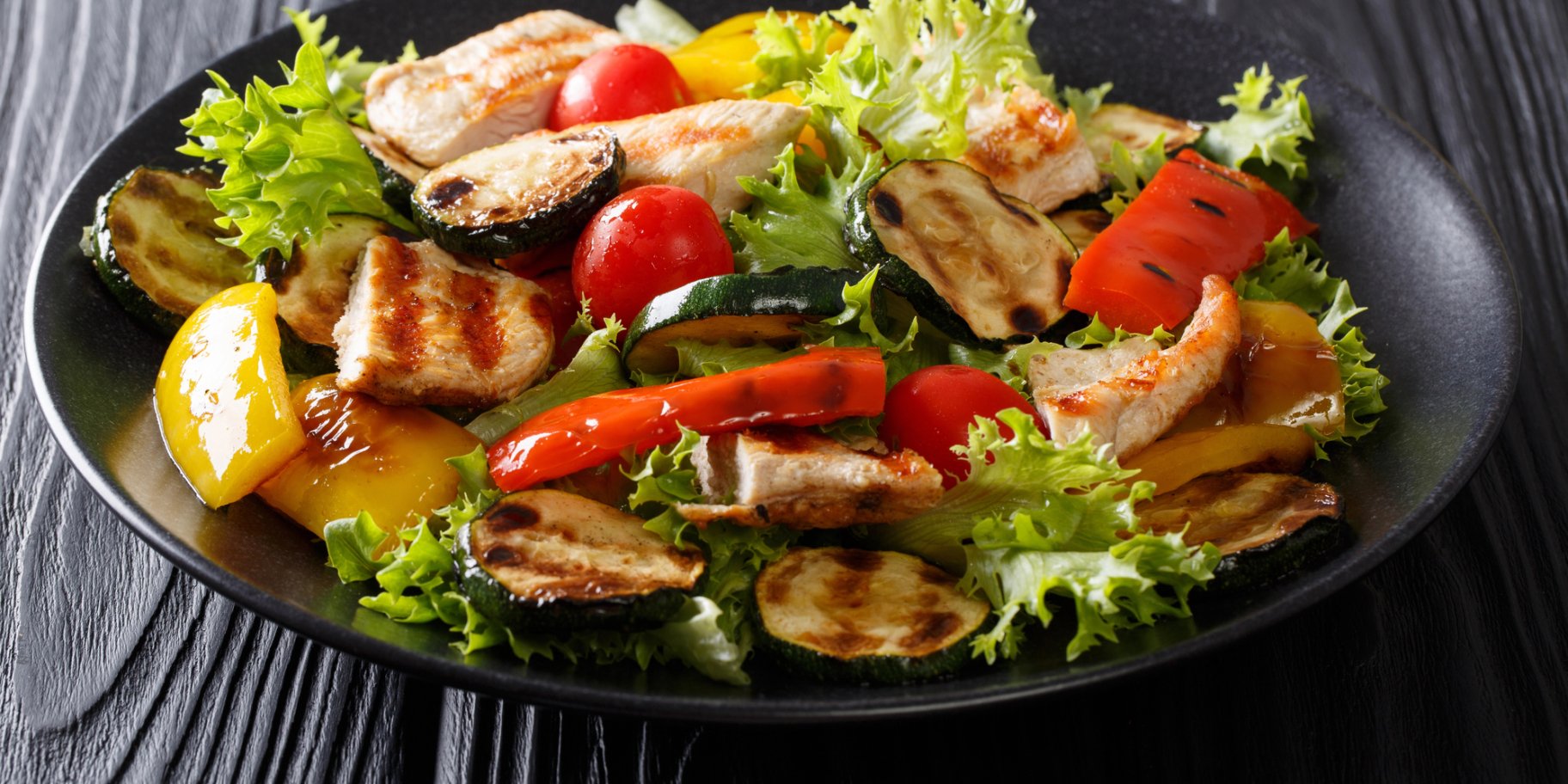 Салат з курки і овочів