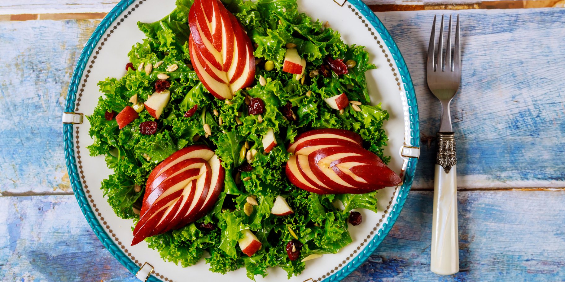 салат с яблоком и гранатом