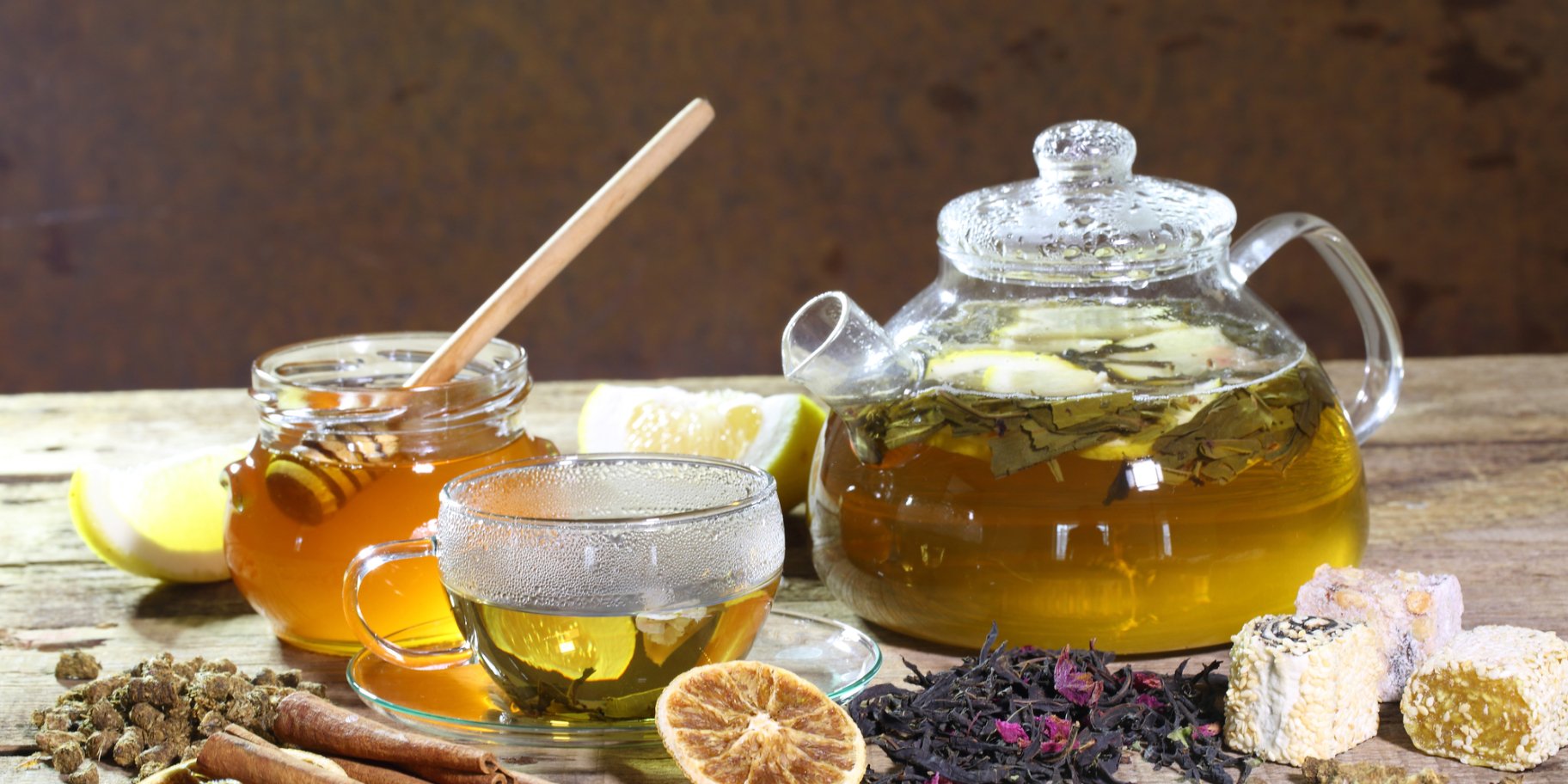 Зелений чай з корицею та імбиром