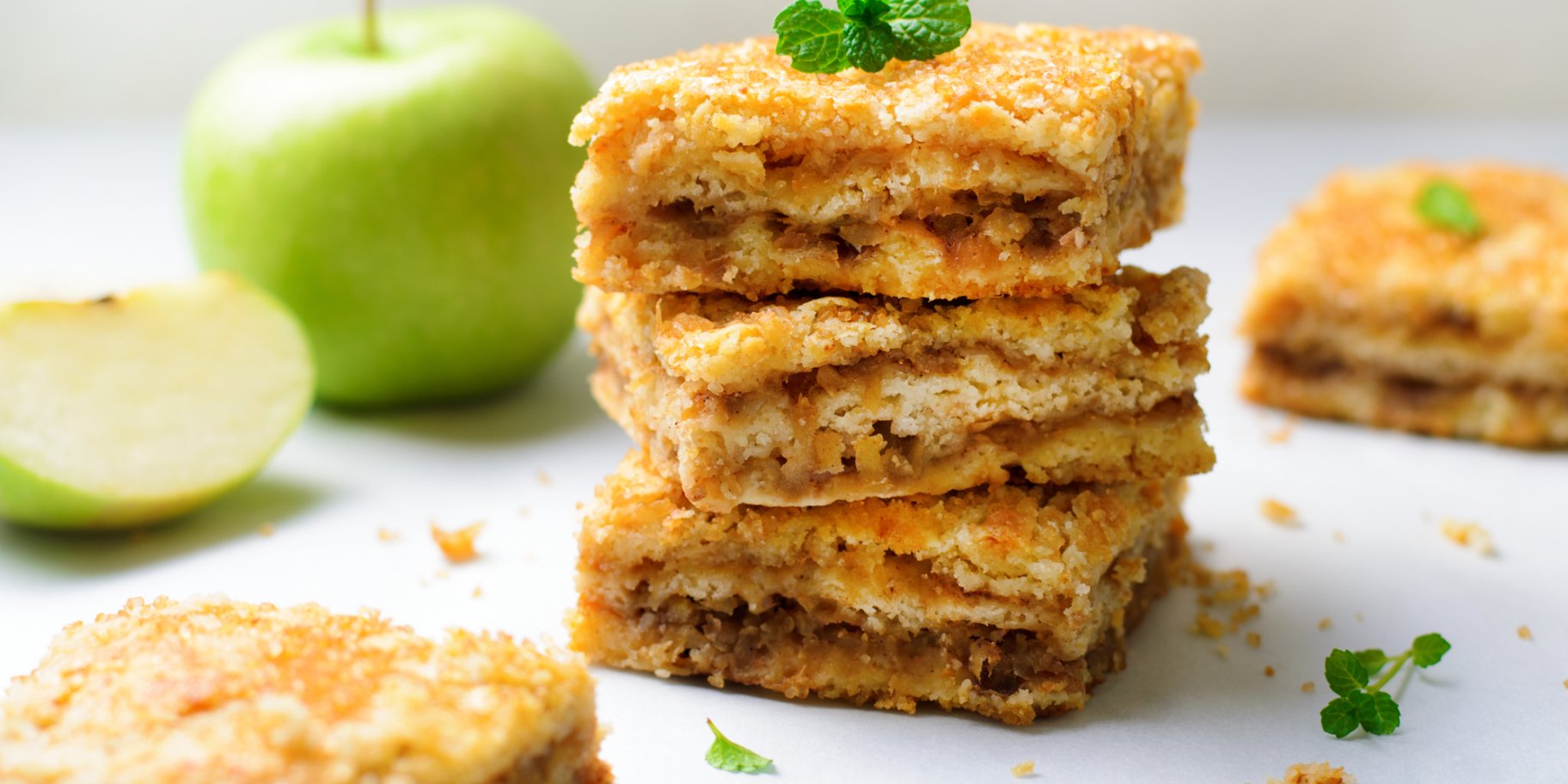 Насипний пиріг з яблуками