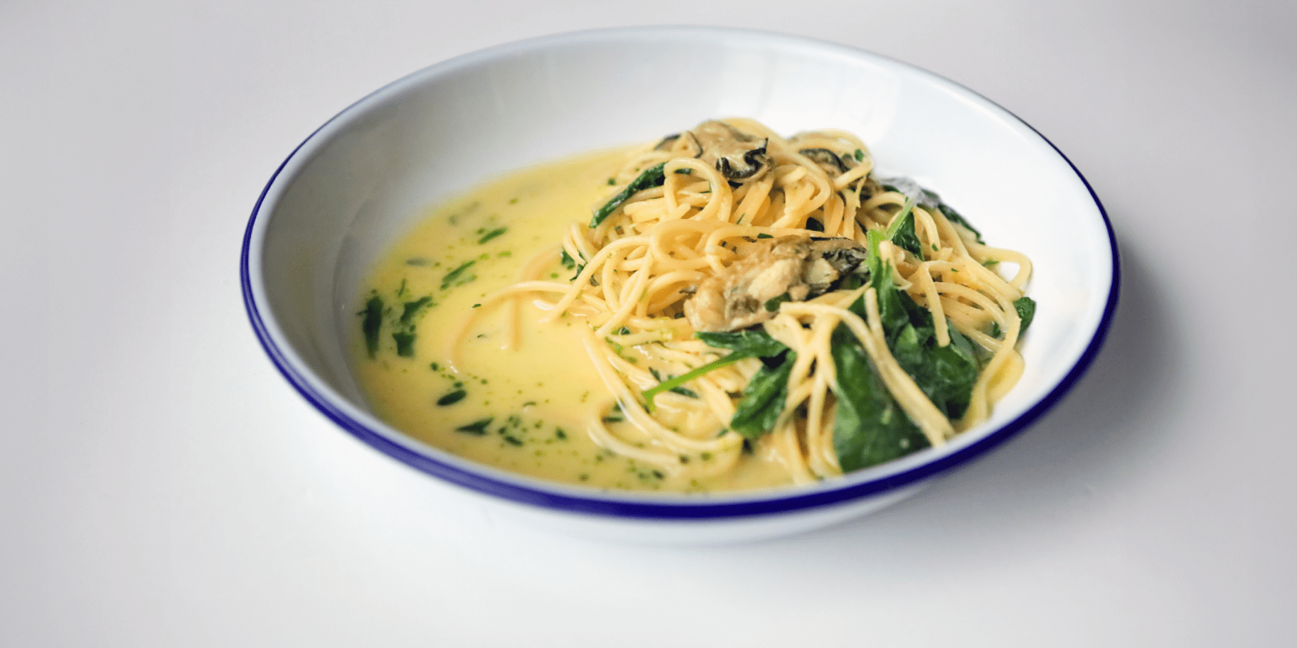 Паста Лимончело з устрицями та шпинатом