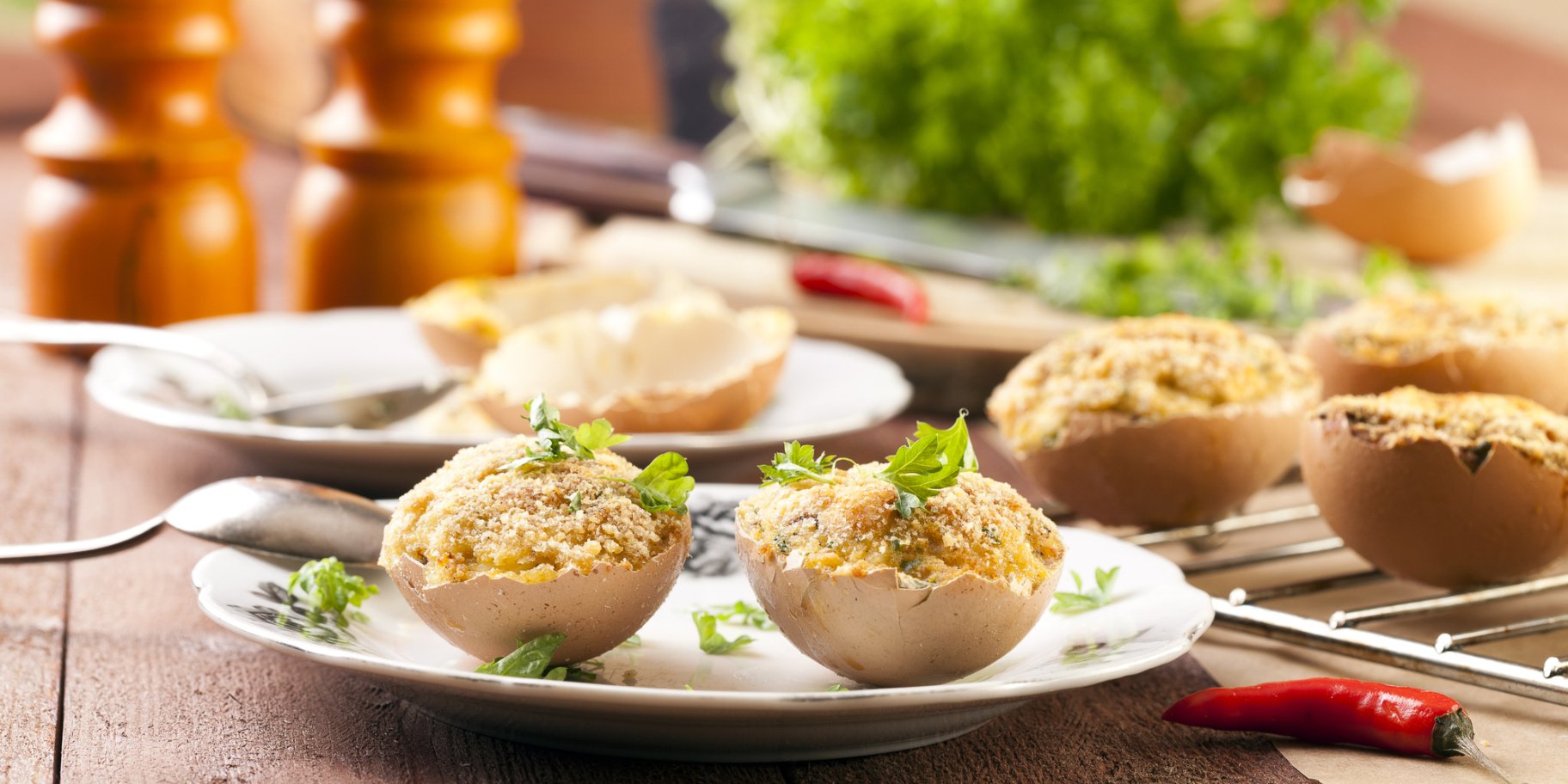 Фаршированные яйца в скорлупе