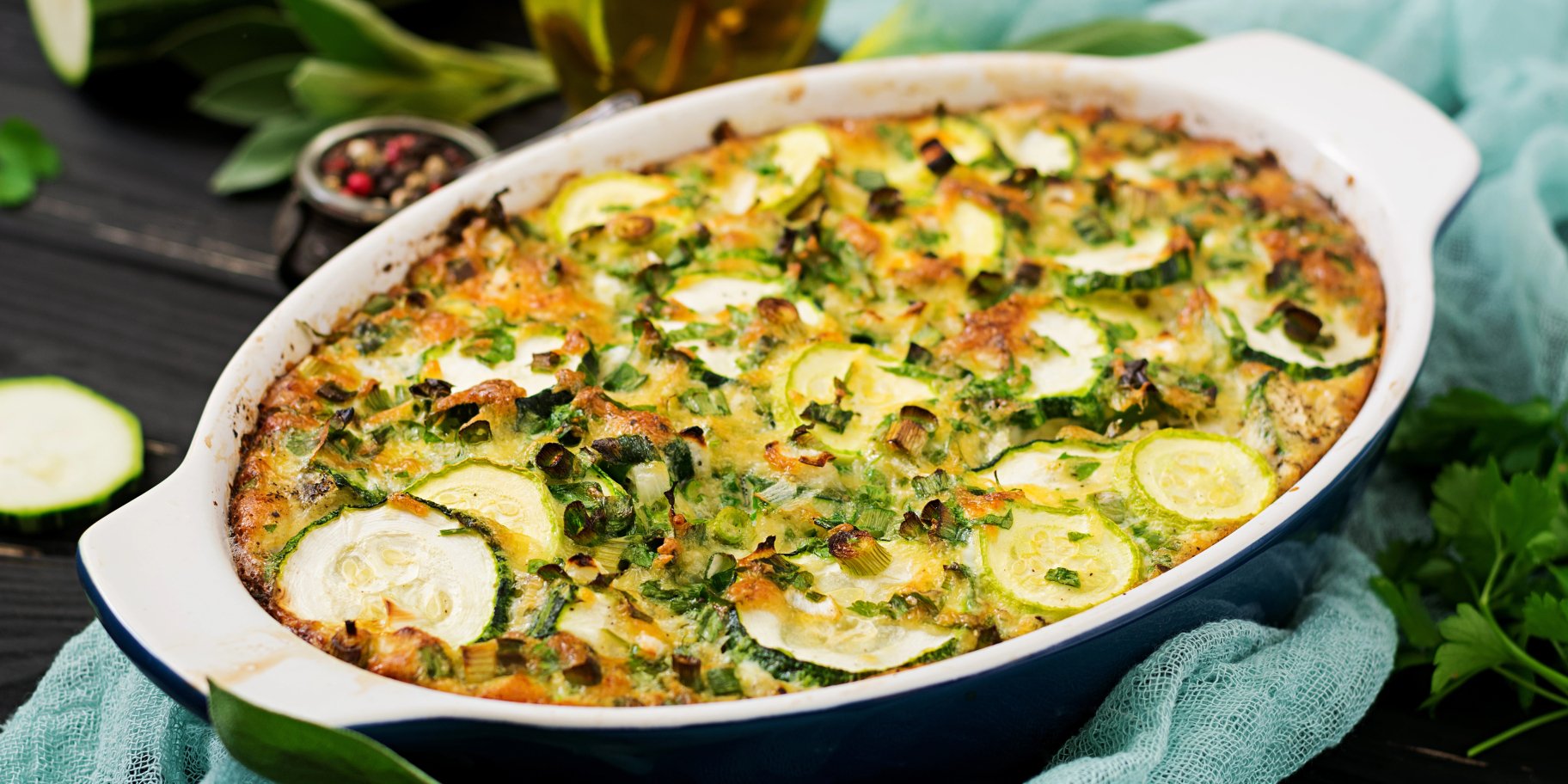 Запечена курка з кабачками