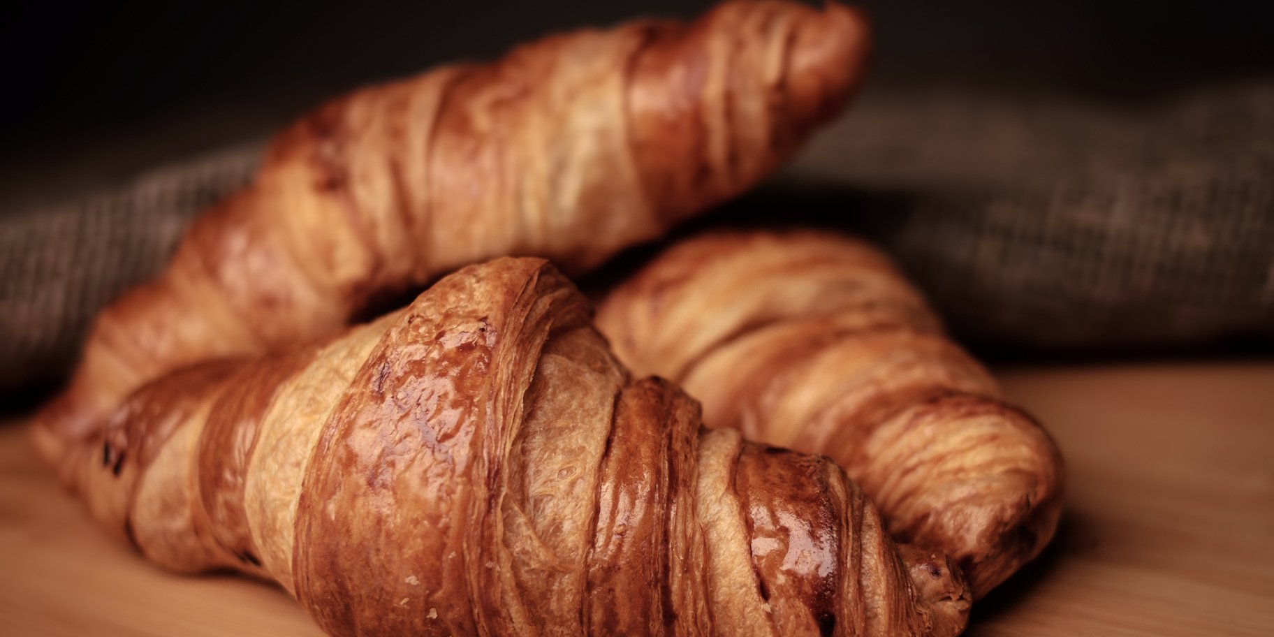 Корнеті і круасани