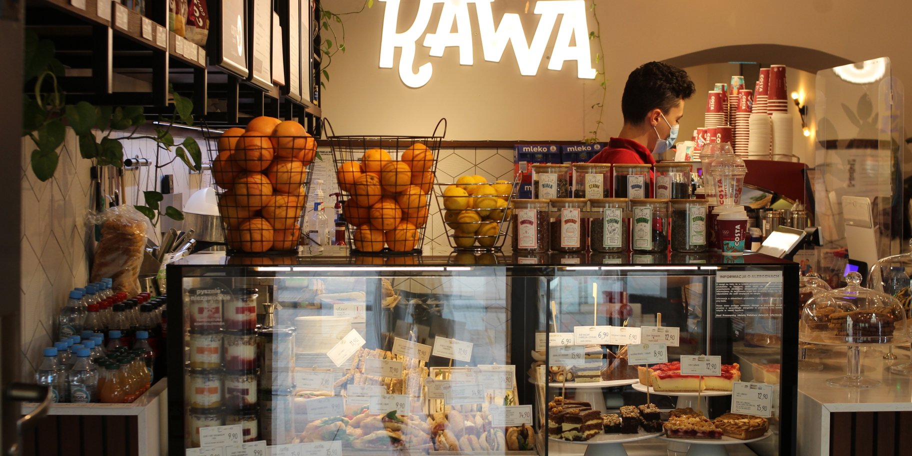 Журек, канапки, склепи та клепажі: що варто скуштувати в Польщі