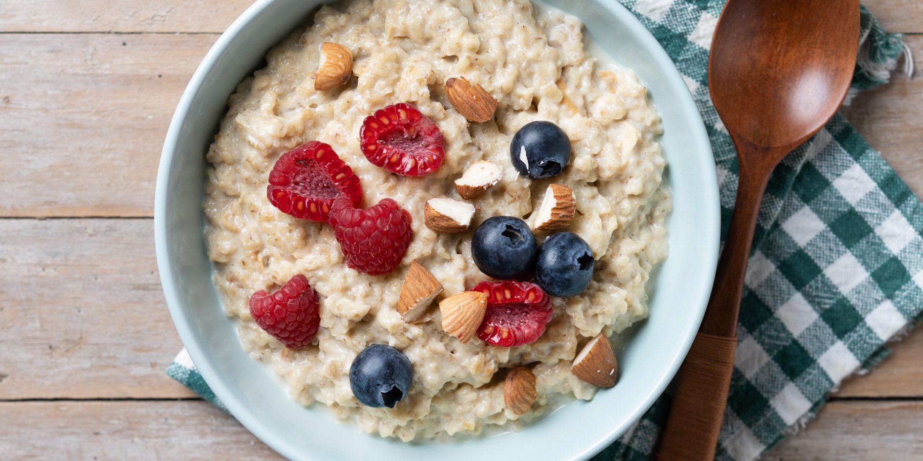 Вівсянка з ягодами