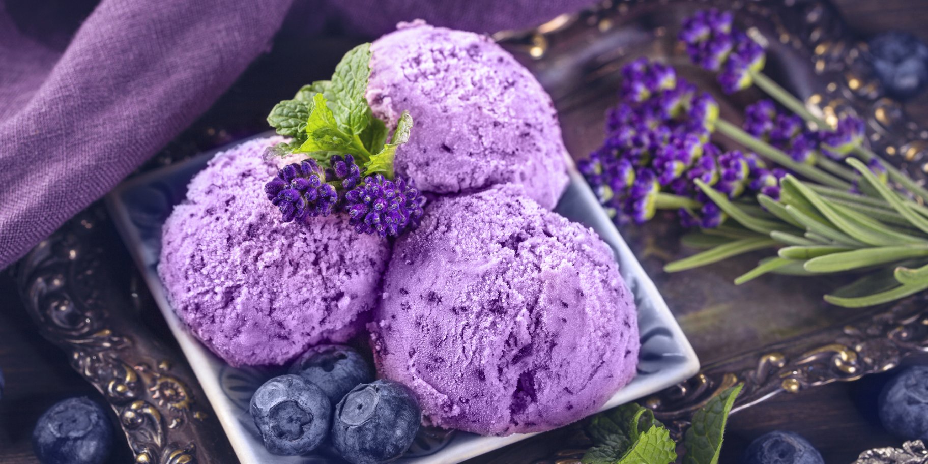 Чорнично-лавандове морозиво