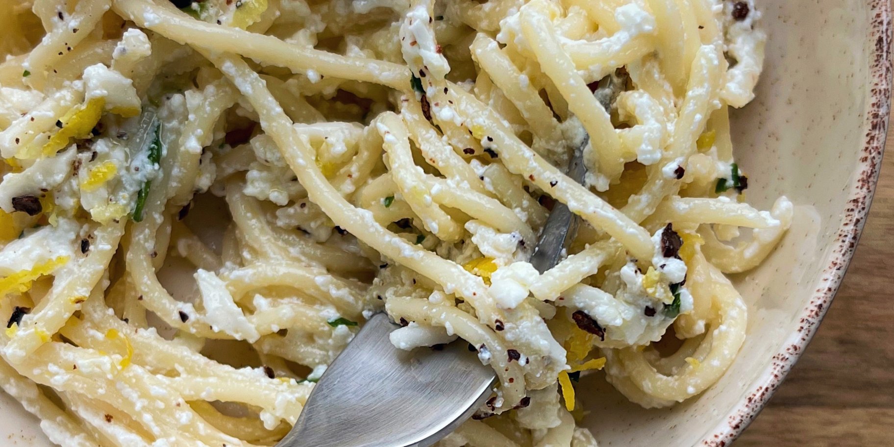 лимонне спагеті з рикотою