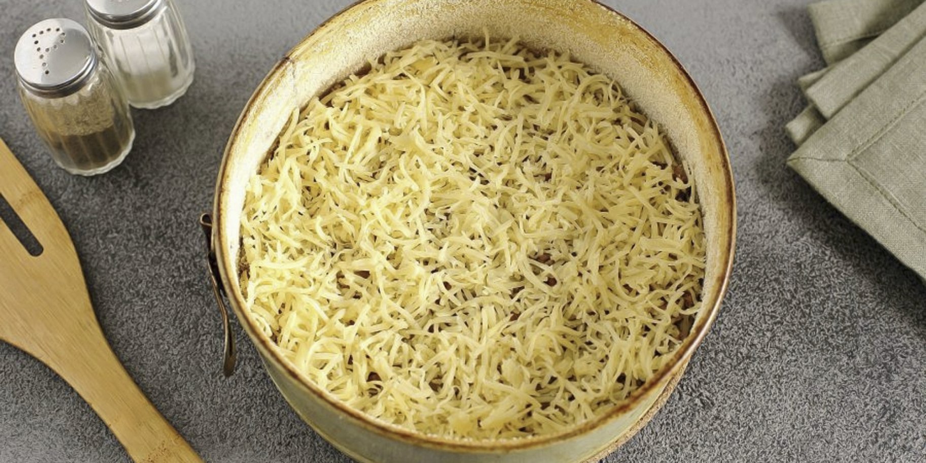 Куряча печінка із сиром і овочами