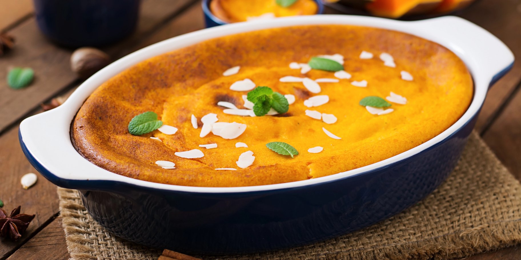 Пудинг с тыквой и яблоком