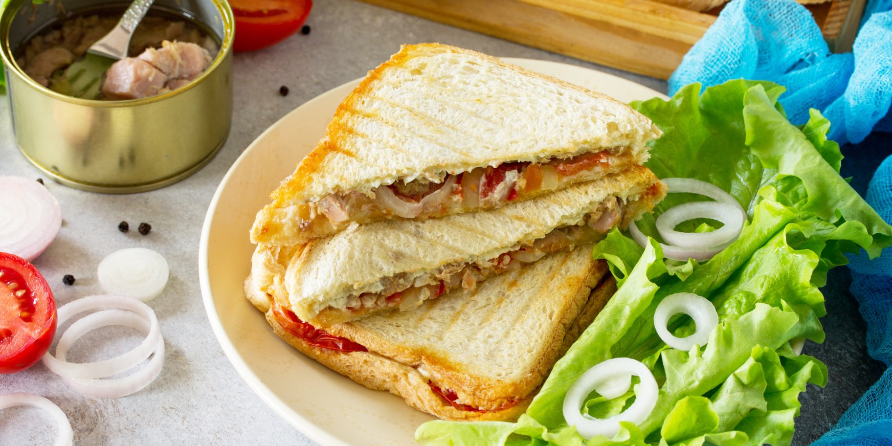 Сендвічі з тунцем