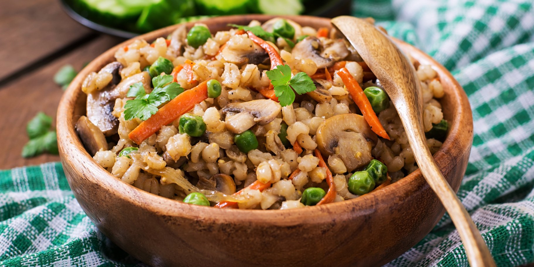 Вегетаріанський плов з перловкою та грибами