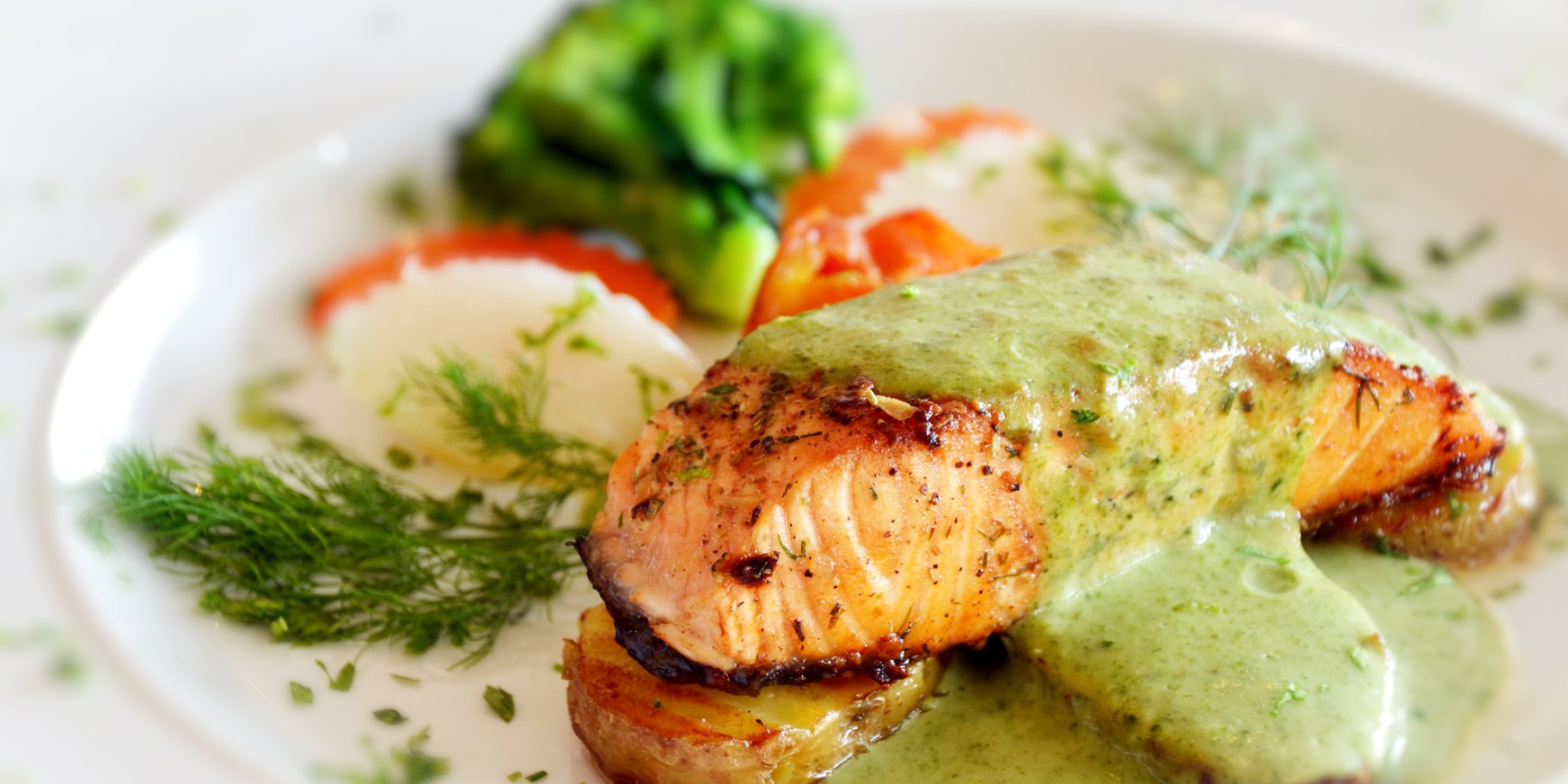 Лосось з соусом