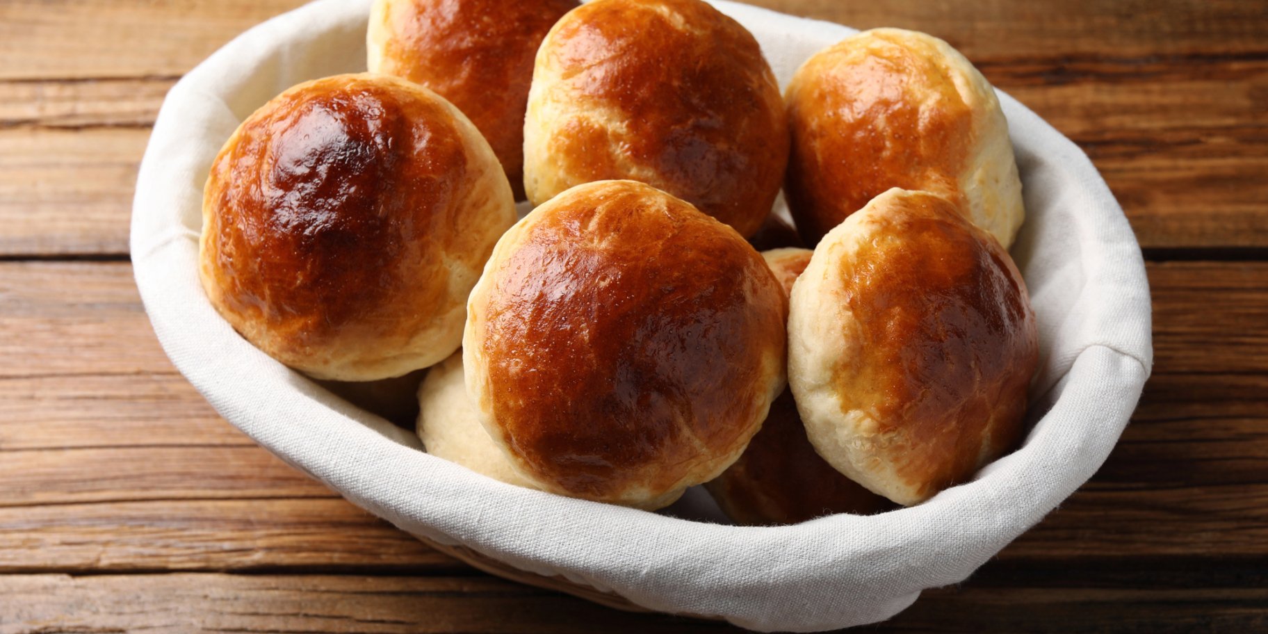 Булочки з родзинками