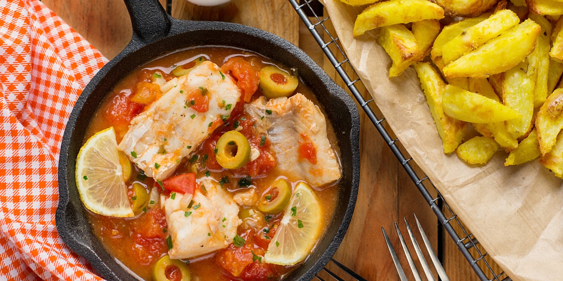 Тріска в томатному соусі