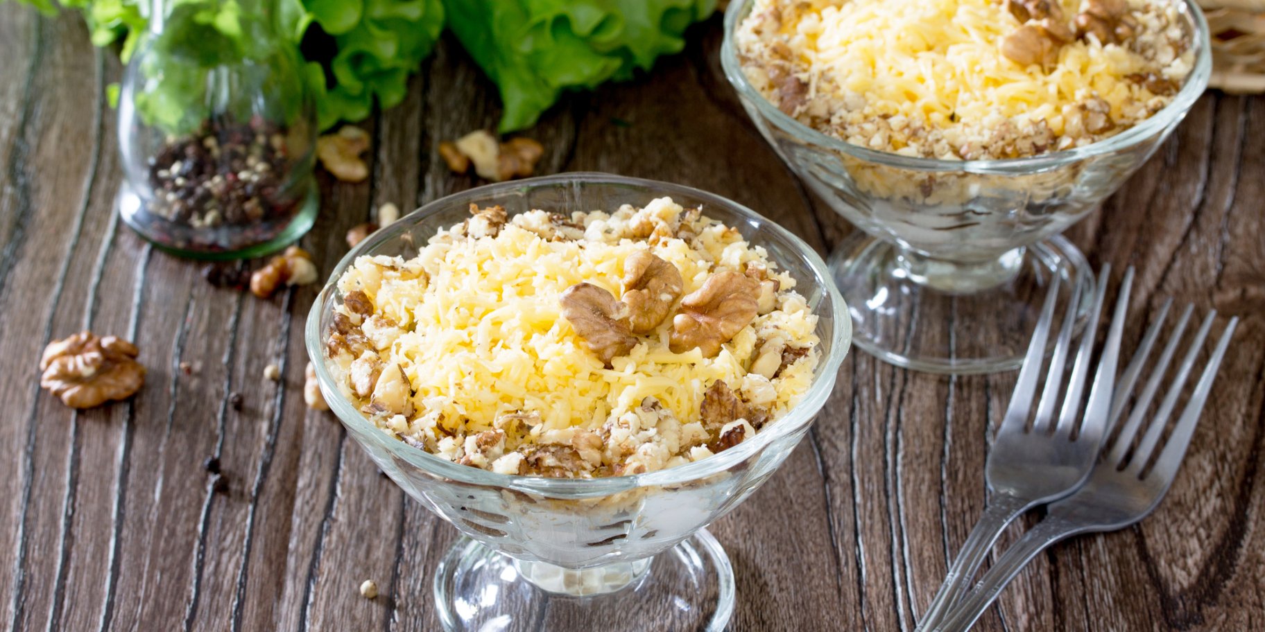 Салат з куркою та маринованими грибами