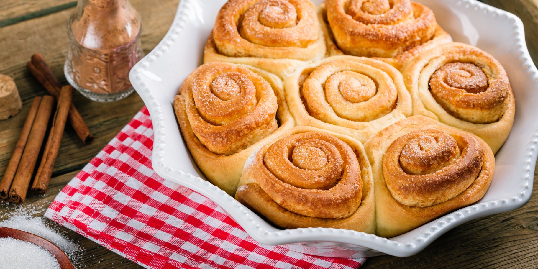 Слоеный пирог с клюквой