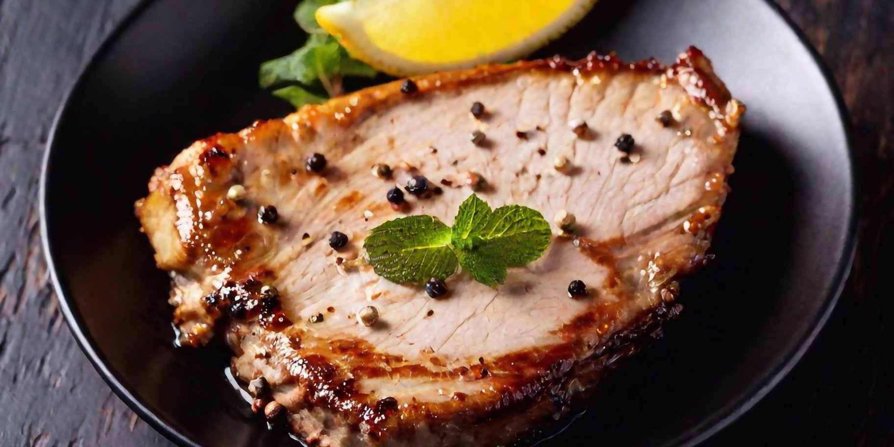 Стейк тунця на грилі