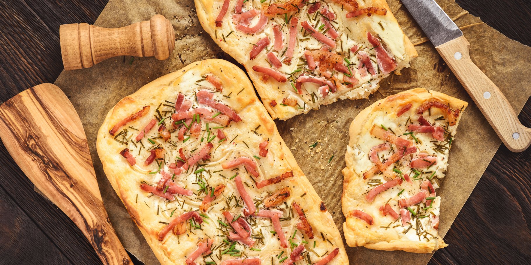 Ельзаський тарт фламбе з беконом