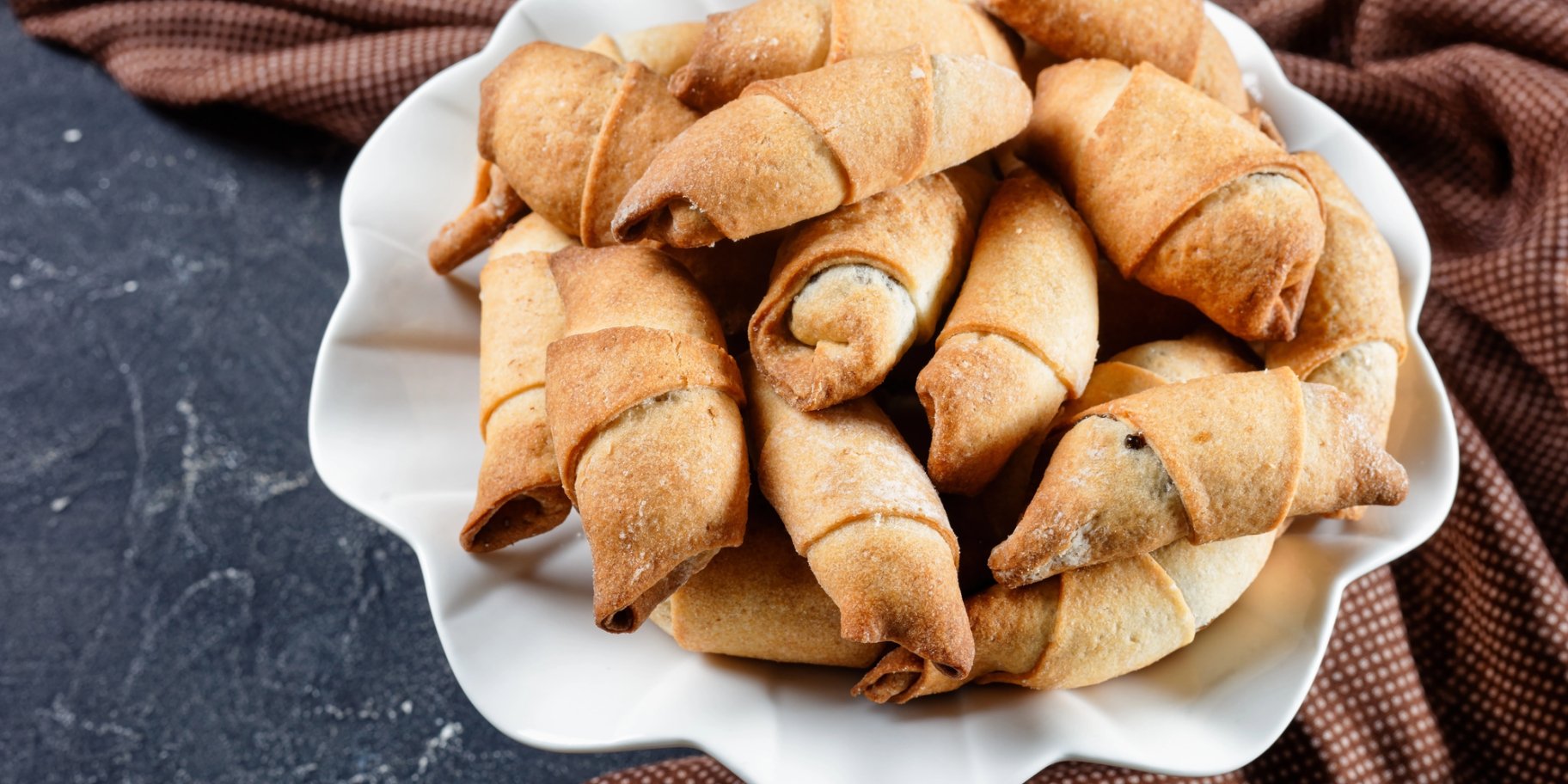 Рогалики з малиновим джемом