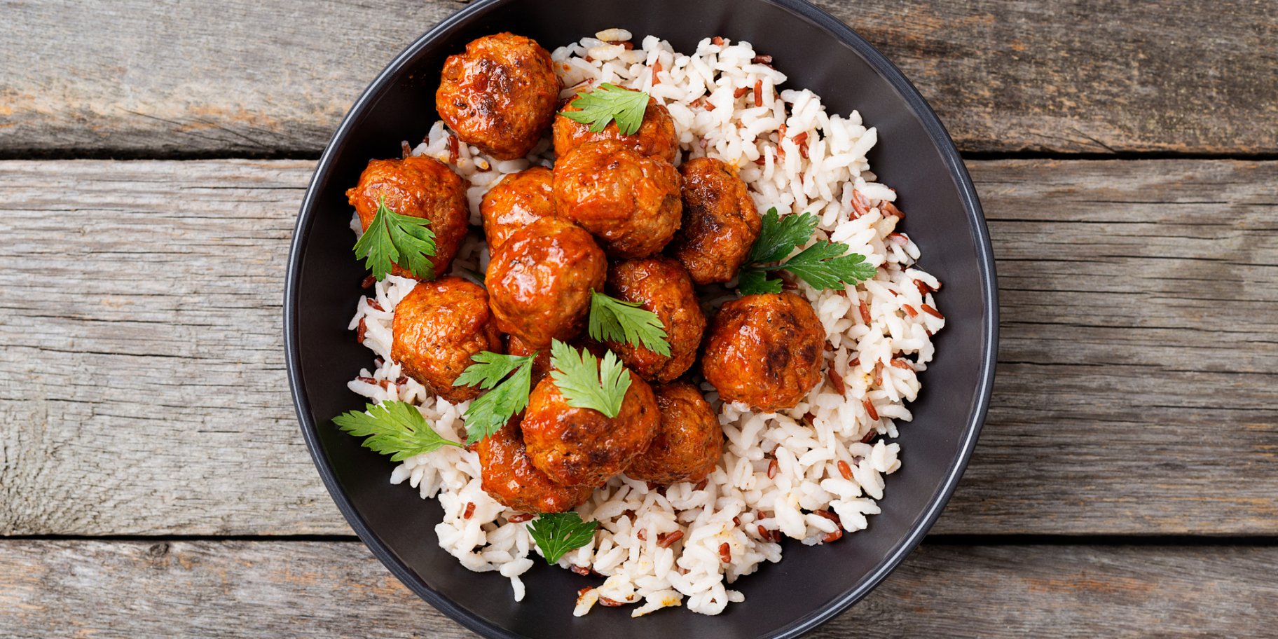 Фрикадельки з ягнятини зі смаженим рисом