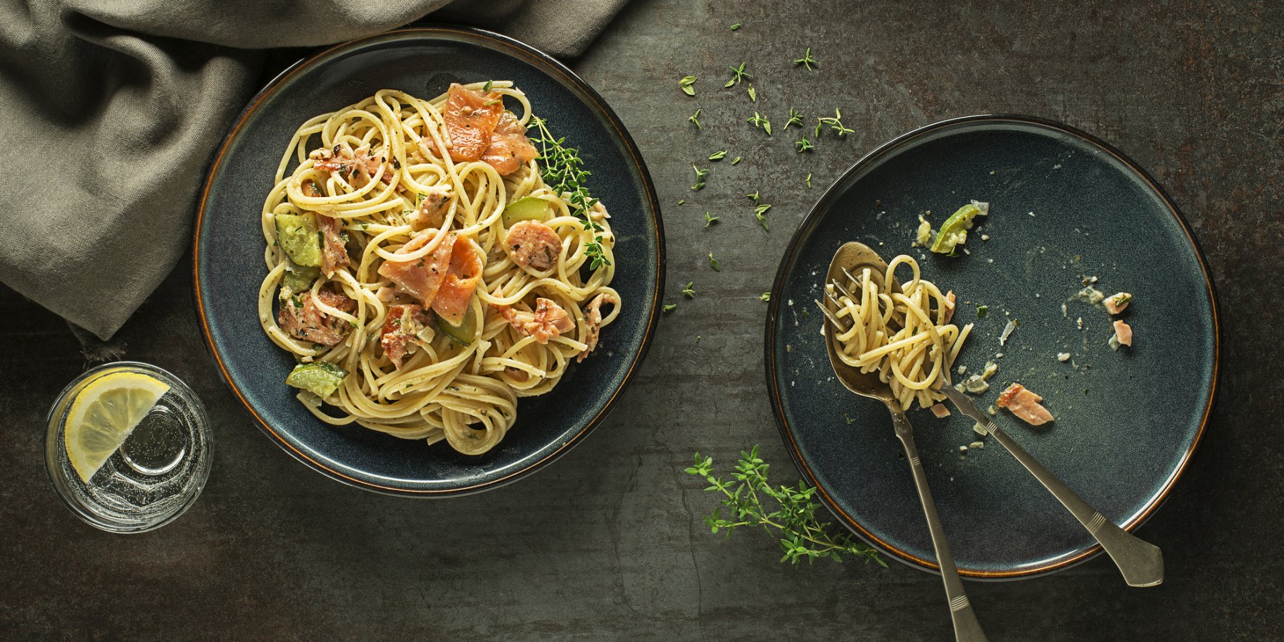 Спагетти с лососем и кабачками