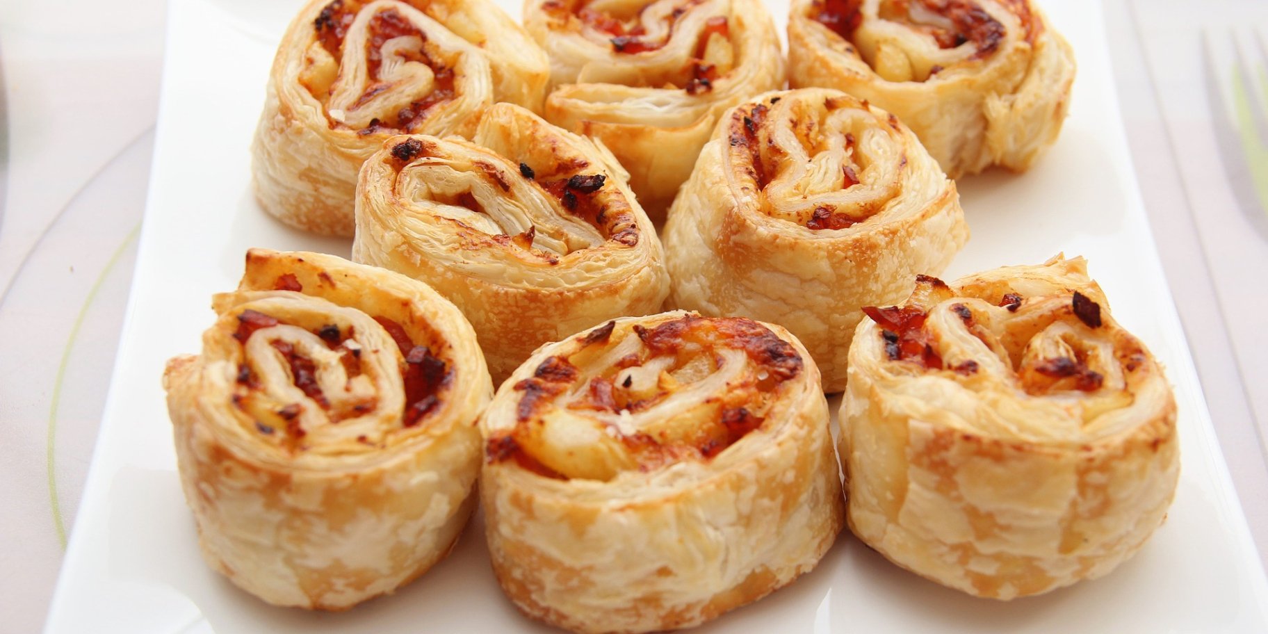 Рулетики із шинкою і сиром