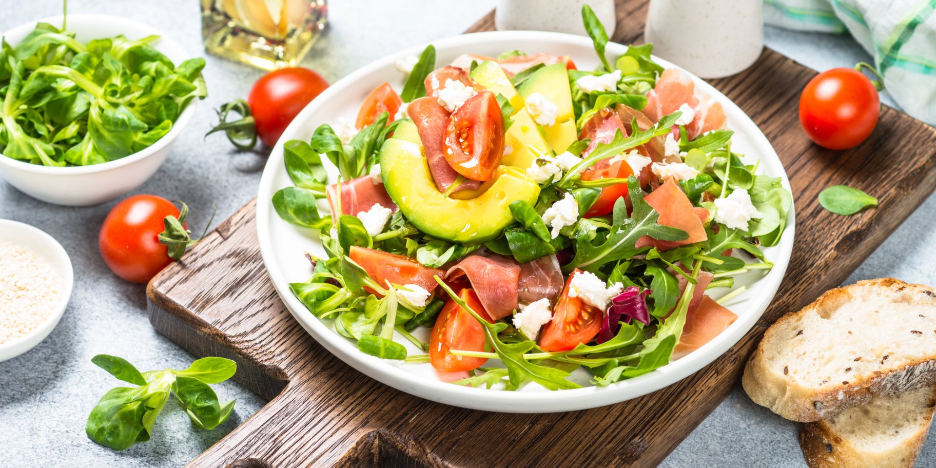 Овощной салат с прошутто