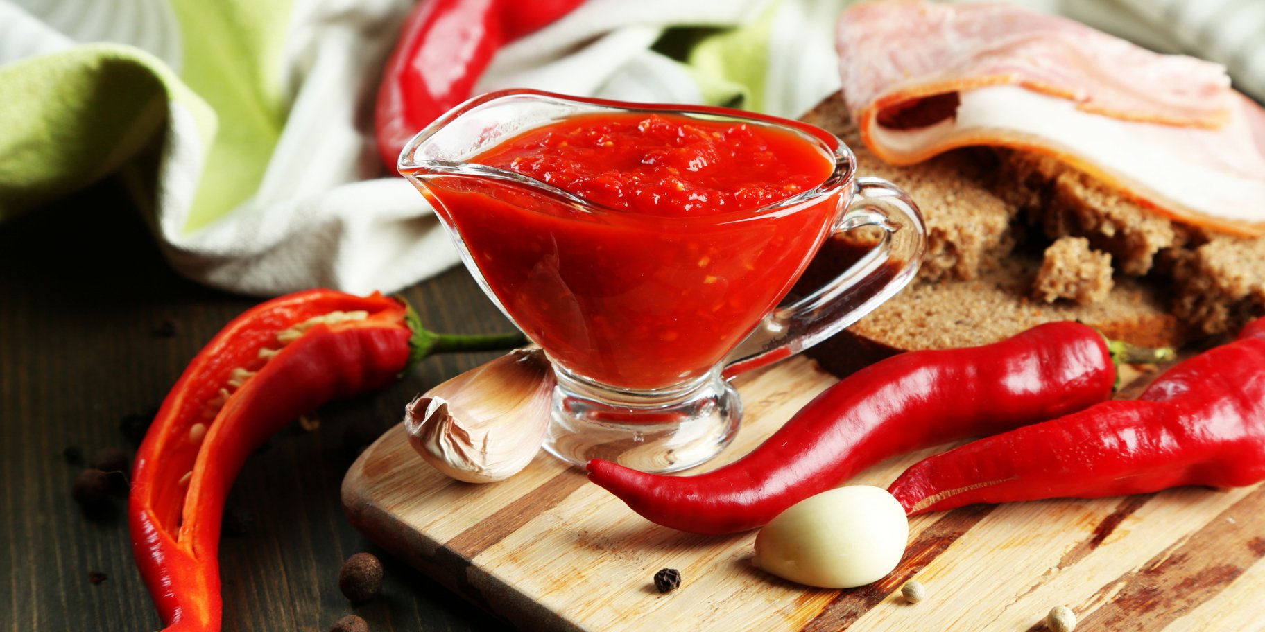 Аджика з яблуками