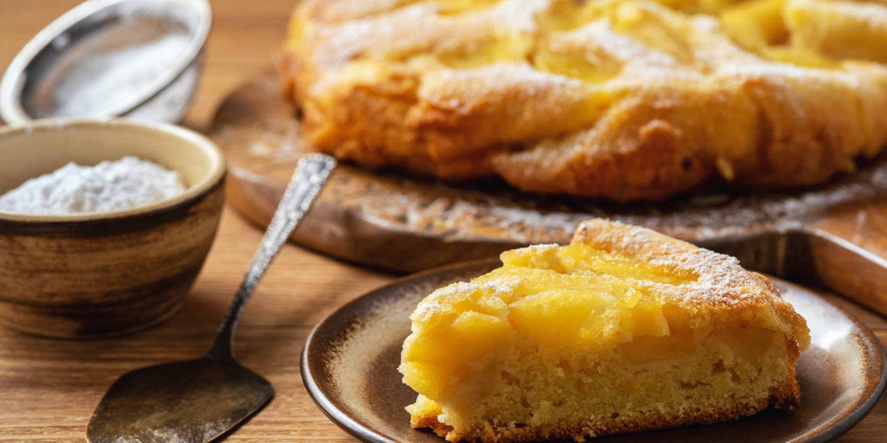 яблучна шарлотка